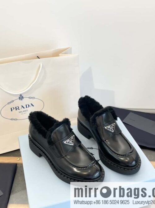 wsxc1701374985609_2-800x800mv1zzdj5xfr133433_20250704202208.jpg PRADA autumn and winter triangle standard wool and fleece platform loafers