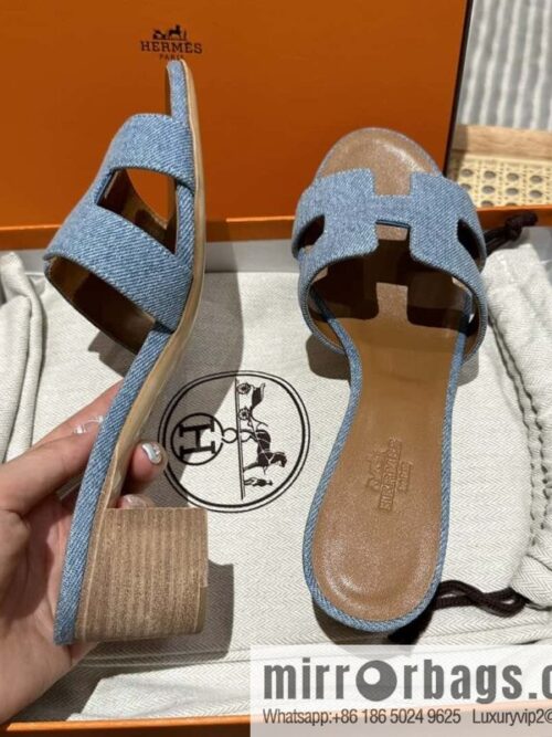 wsxc1701376963923_6-800x800cvkcojb5vfs133246_20250704201110.jpg Hermès 2023 limited edition light blue denim heels