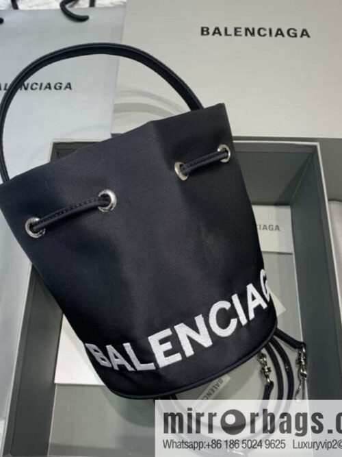 wsxc1709309706178_0-800x800l3edhtb5wi59063_20250716001555.jpg BALENCIAGA Balenciaga ultralight bucket bag