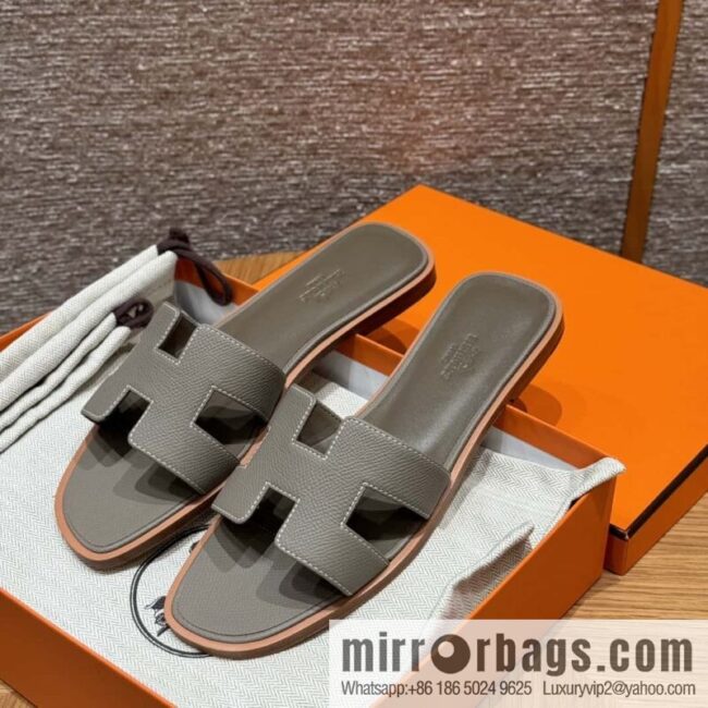 wsxc1711375684457_0-800x8005pmnbt2vqfv117754_20250702135230.jpg Hermès slippers