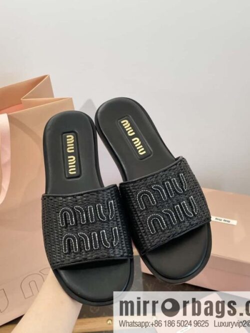 wsxc1712919464785_0-800x8005ll3hapu1sl108523_20250702072316.jpg Miao Miao | | Spring and summer raffia woven alphabet slippers