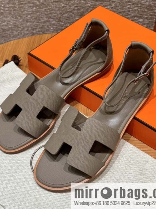 wsxc1712923141153_0-800x800xsu2qkezkpa100121_20250702040704.jpg Hermès H\'s must-wear sandals in spring and summer