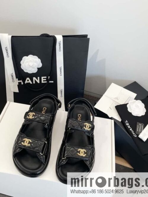 wsxc1714226320013_0-800x800ejsxf5cw1dm98725_20250702033100.jpg CHANEL Xiaoxiang The latest double Gold buckle, Velcro beach model