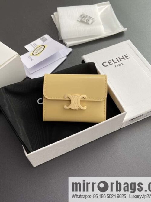 wsxc1718373646717_0-800x8004yugdva5ps1195278_20250709021850.jpg Celine TRIOMPHE glossy leather (fabric) short wallet 10l652DS3.04LU653