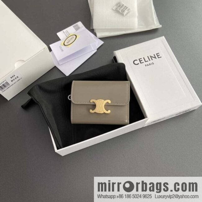 Celine TRIOMPHE glossy leather (fabric) short wallet 10l653DS3.04LU652