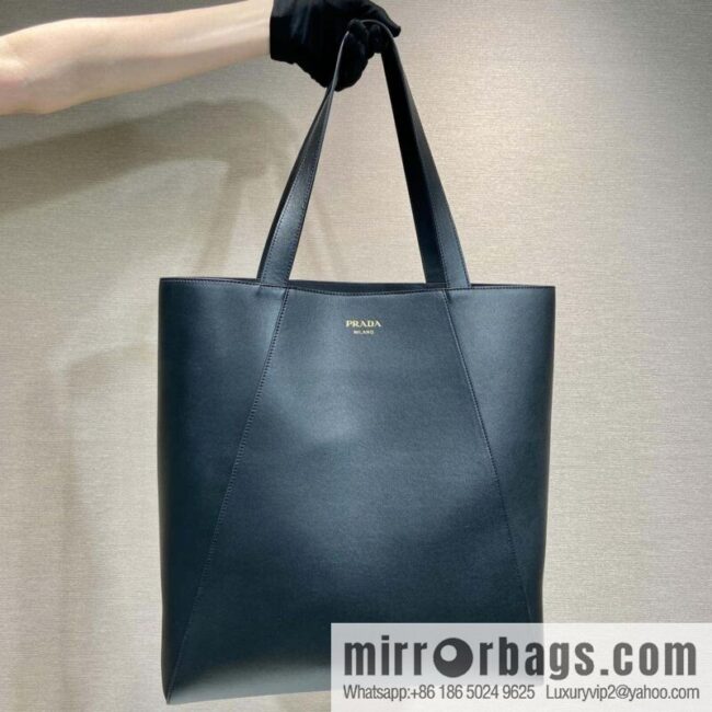 PRADA 🎉 new tote bag 🎉 2VG122 black