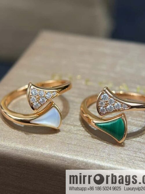 wsxc1727194809962_0-800x800tds0tkz4nbh52061_20250630003833.jpg BVLGARI DIVAS\'DREAM Malachite White Fritillary Fan Ring