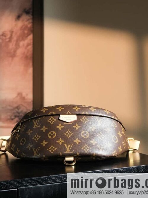 wsxc1727707998913_0-800x800v3qph10wjft151485_20250705092011.jpg LV 𝐁𝐔𝐌𝐁𝐀𝐆 chip diamond beating code fanny pack series #M