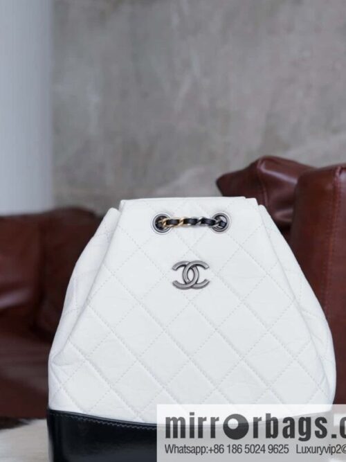 wsxc1729001776848_0-800x800y5ukyyv4e2r150260_20250705082607.jpg 𝗖𝗵𝗮𝗻𝗲𝗹 𝗚𝗮𝗯𝗿𝗶𝗲𝗹𝗹𝗲 stray backpack, black and white 🔘 A94485