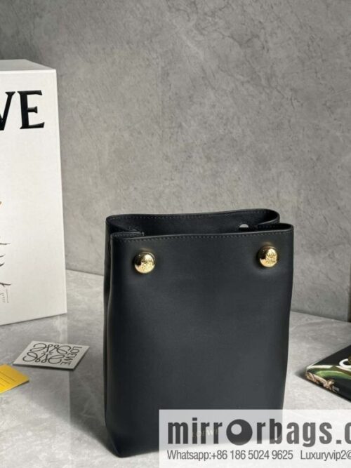 wsxc1735155931400_0-800x800s4tismlftqf126560_20250702194657.jpg LOEWE Pebble Pouch 0905 Black