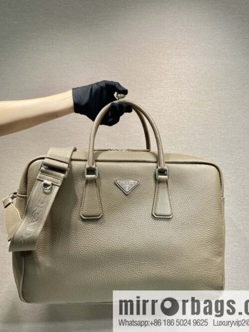 wsxc1735661586014_0-800x800sz1j1qnf3io125834_20250702191608.jpg PRADA 🎉 new briefcase 🎉 2VE339 extra large🎉🎉