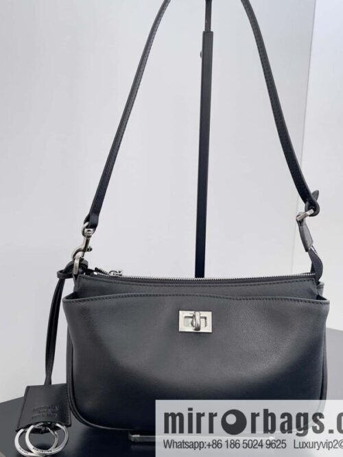 wsxc1740663126832_0-800x800ofpr4ovucos85126_20250701213016.jpg 𝐁𝐚𝐥𝐞𝐧𝐜𝐢𝐚𝐠𝐑𝐨𝐝𝐞𝐨 🖤🖤 Rodeo Shoulder Bag 🧶 Rodeo Black Smooth Cow Leather Shoulder Bag